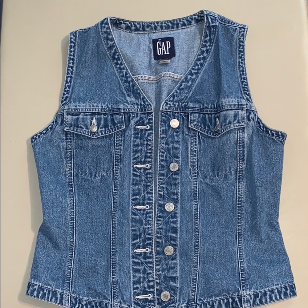 Gap women’s vintage denim vest